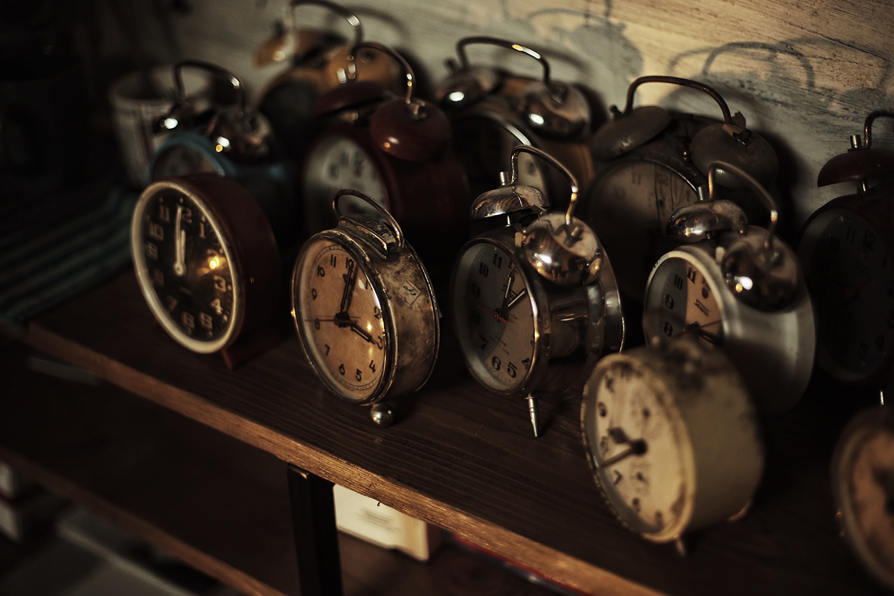 多数の古い時計